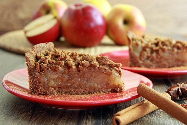 flower apple pie baked