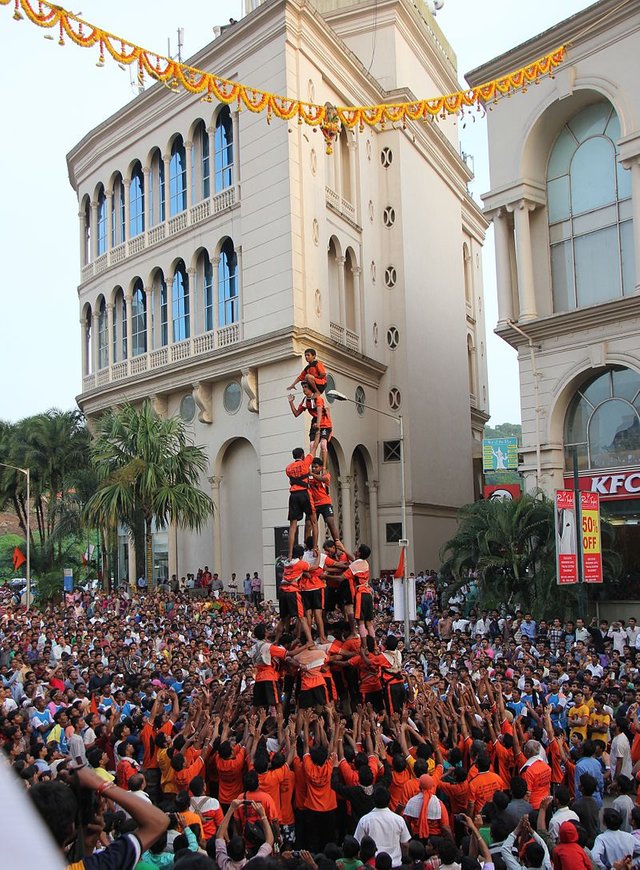 800px-Dahi_Handi.jfif