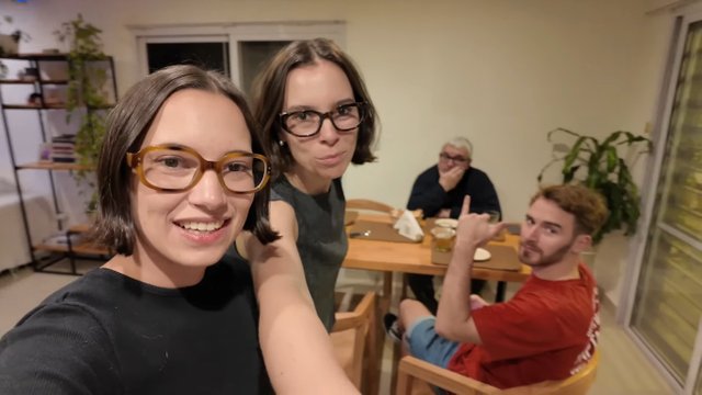 123787834958908549085474094.jpg