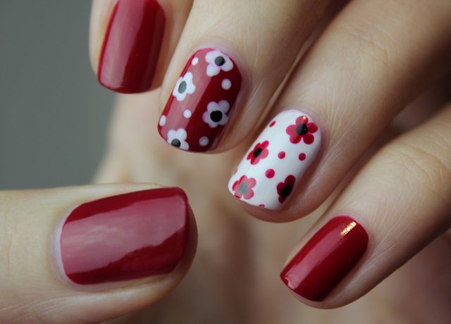 nail-art-5653459_1280.jpg