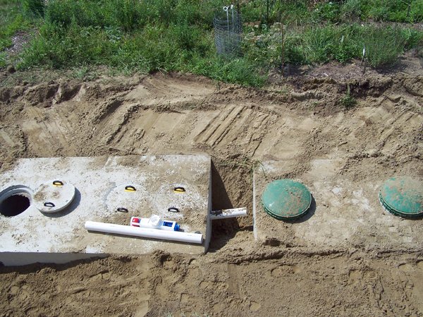 Construction - septic tanks in crop July 2019.jpg