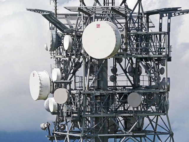 telecommunication-tower-3064834_1280.jpg