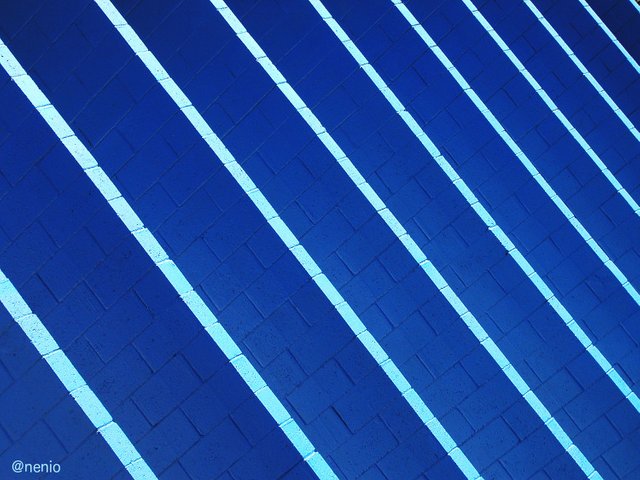 blue-brick-wall.jpg