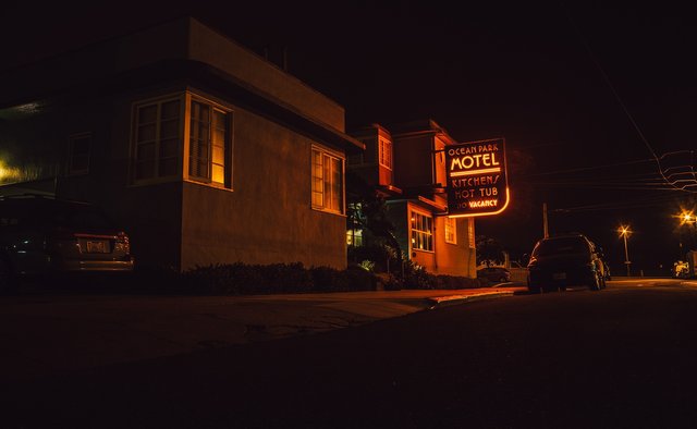 motel-923495_1920.jpg