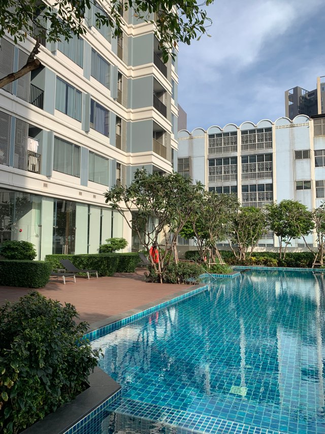 condominium’s swimming pool9.jpg