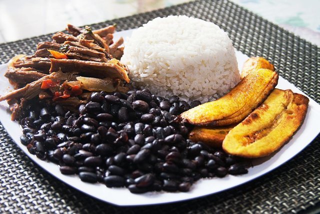 El-pabellón-criollo-nuestro-plato-nacional.jpg