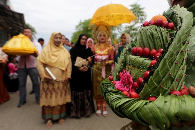 tradisi-sirih-pengantin-oyvzq8-prv.jpg