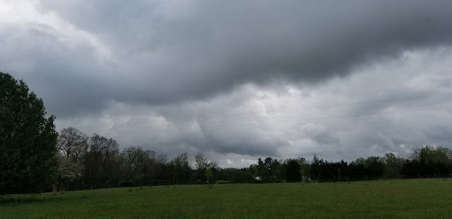 20180424_172007 -  - Storm clouds apprpaching.jpg
