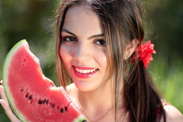 woman-1461619_1280.jpg