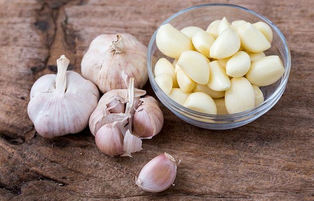 Garlic-For-Skin-Tags.jpg