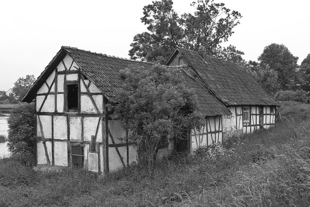 8934818659-werra-hochwasser-flooding-werra (FILEminimizer).jpg