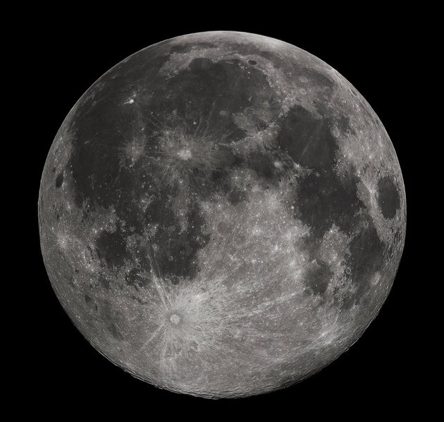 FullMoon2010_small.jpg