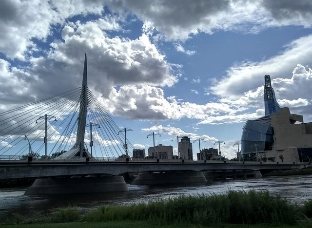 Winnipeg Bridge Skyline.jpg