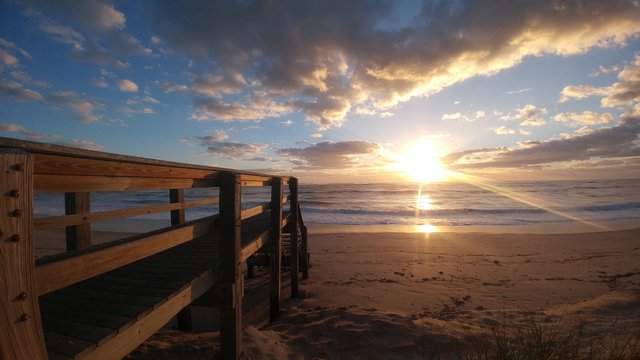 beach-sunrise-ocean-clouds-morning-sky-1427037-pxhere.com.jpg