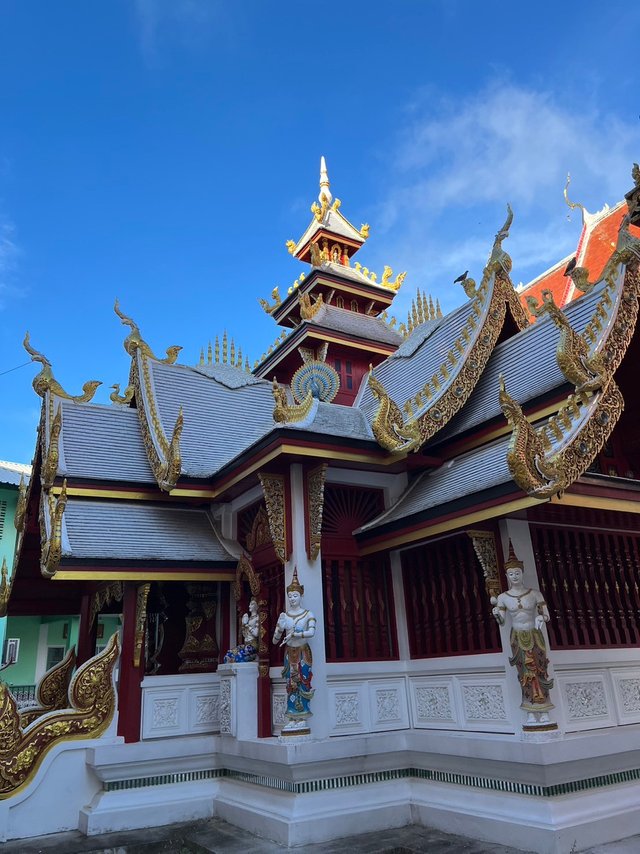 Wat Phra Bat Ming Mueang Worawihan8.jpg