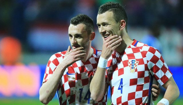 Brozovic dan Perisic di Timnas.jpg