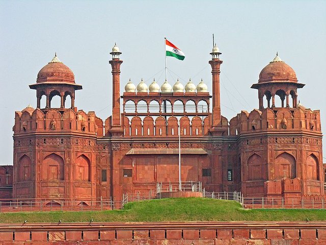India-0037_-_Red_Fort_(2214262369).jpg