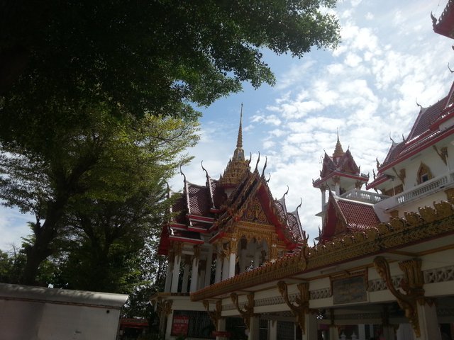 Wat Laharn25.jpg