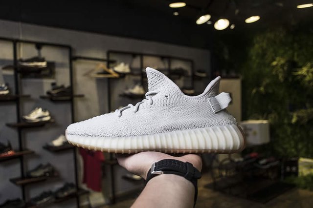 Yeezy 2025 sesame supply
