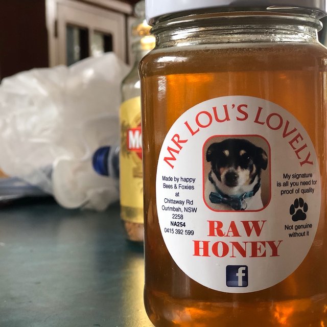 Local raw honey