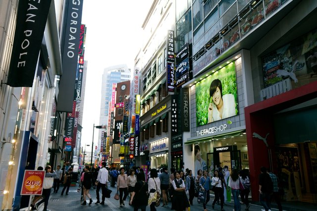 myeongdong-326136_1920.jpg