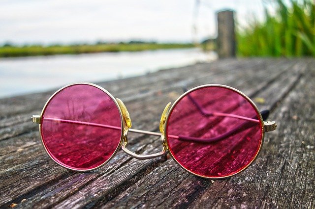 glasses-3002608_640.jpg