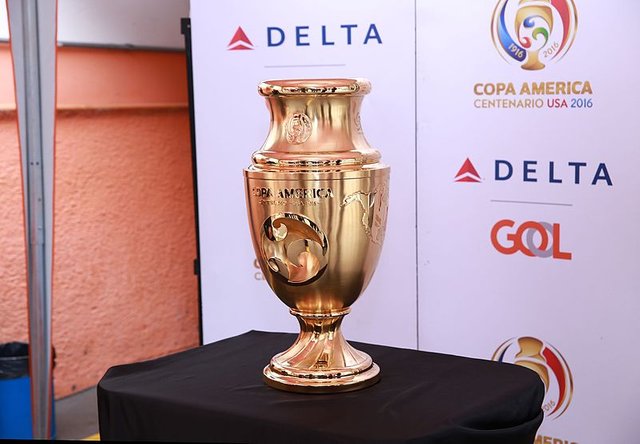 Copa_America_100_Trophy.jpg