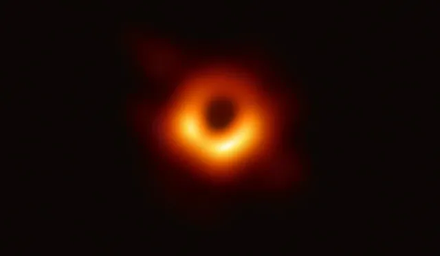 01-black-hole-a-consensus.adapt.1190.1.jpg