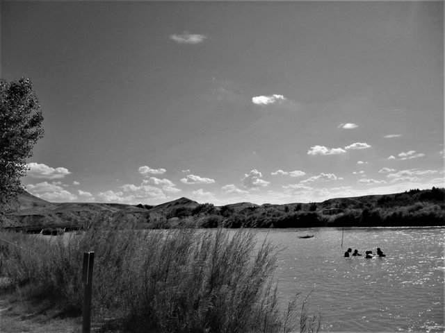 bath_under_vast_skies_monomad.jpg