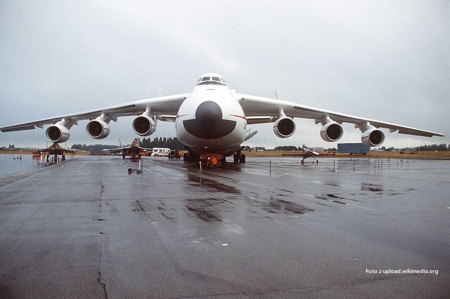 Antonov_AN-225.jpg