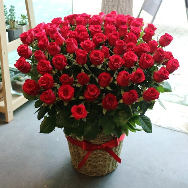 02.100-Rose-Basket-Flower-Gift-Korea.jpg