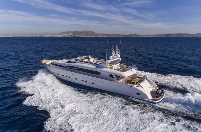 PARISAMaiora35CrewedMotorYacht11.jpeg