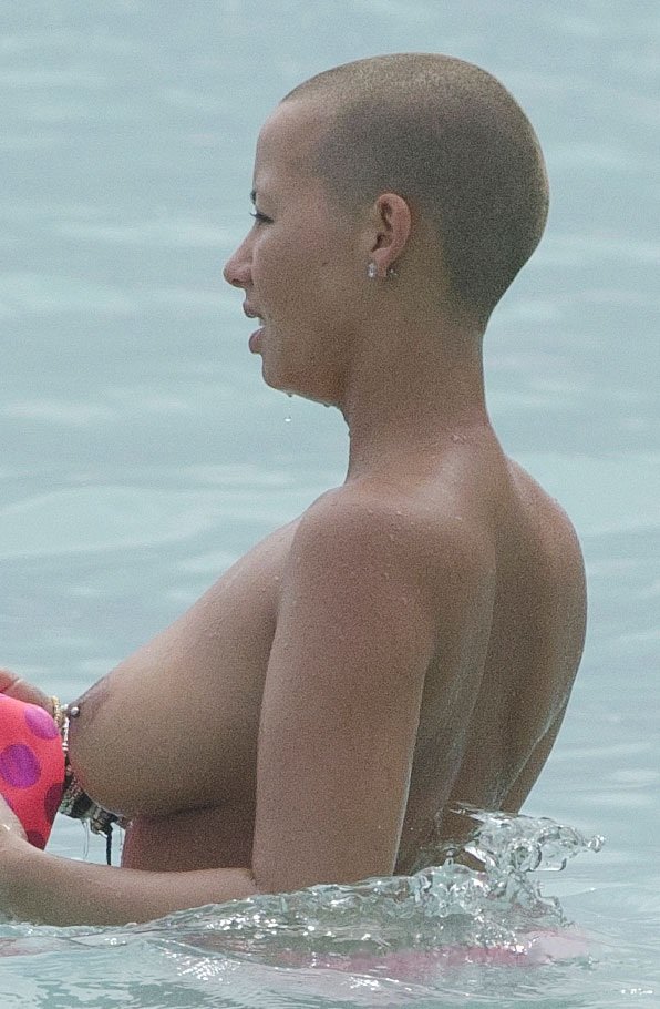 Amber Rose Topless Swim In Barbados www.GutterUncensored.com 002.jpg