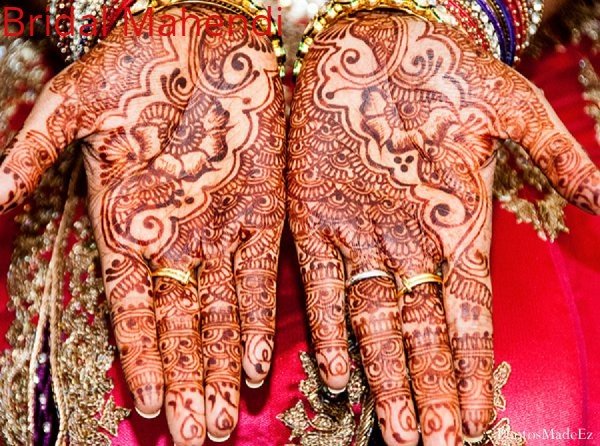 indian-wedding-mehndi-bride (1).jpg