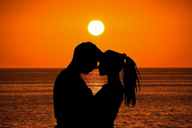 www.maxpixel.net-Sunset-Sun-Love-Dawn-Dusk-Lovers-Evening-Romance-3156409.jpg