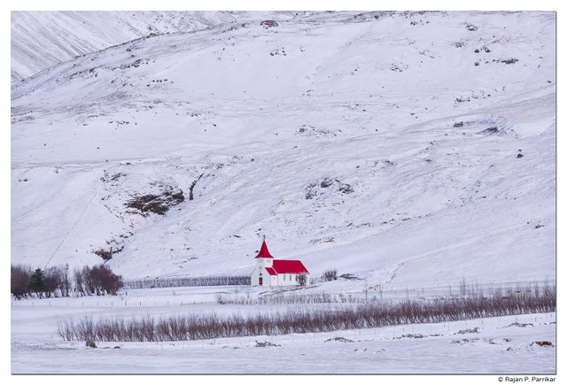 Asolfsskalakirkja-Iceland.jpg