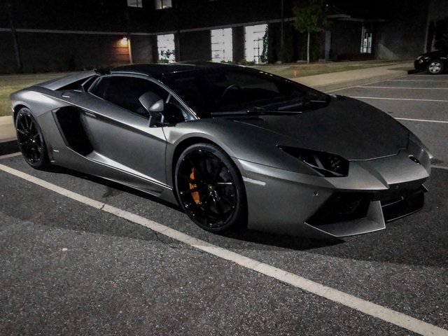 Aventador 2.jpg