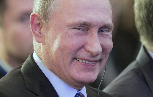 Putin-laughing-4144590333.jpg