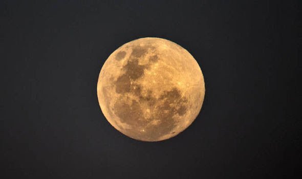 Eclipse-live-Blood-Moon-latest-update-lunar-eclipse-pictures-Moon-photos-995284.jpg