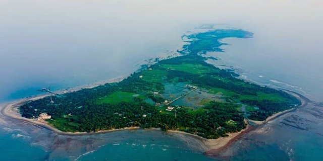 St.-Martins-Island-is-feared-to-be-Coral-less-by-2045.jpg