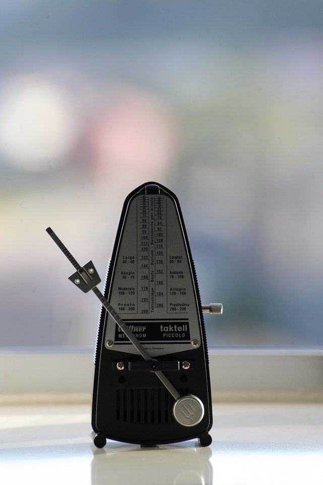 metronome-2682324_1280.jpg