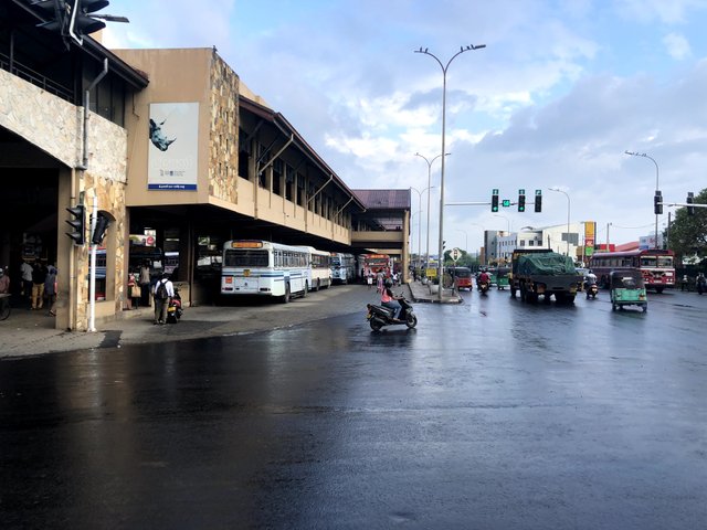 busy road galle town new traffic lignts.jpg