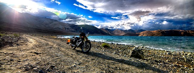 ladakhbiketour.jpg