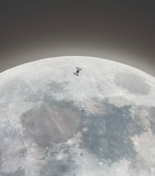 moon.jpg