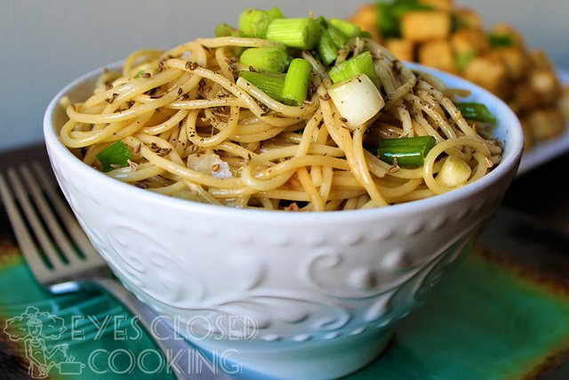 EyesClosedCooking-ToastedSesameNoodles---05.jpg