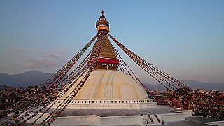 boudhanath-stupa-654746_1280-small.jpg