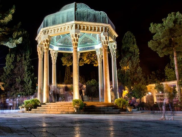 shiraz-hafez-tomb3-800x600.jpg