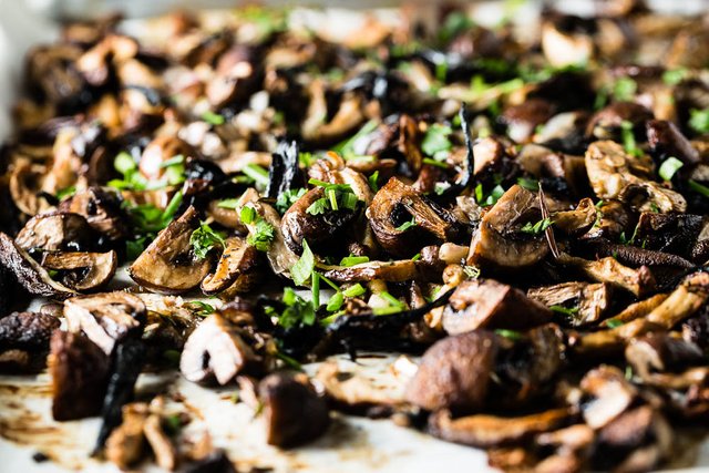 roasted-mushrooms-close-up-horizontal.jpg