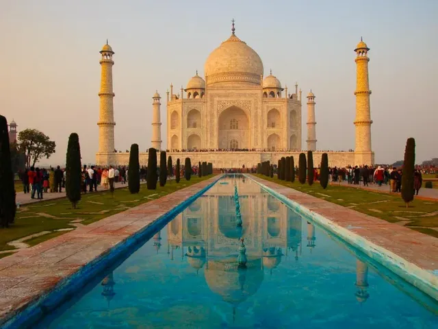 taj-mahal-india-reflecting-pool.webp