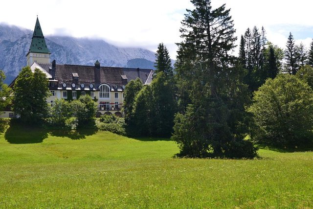 schloss-elmau-6545889_960_720.jpg